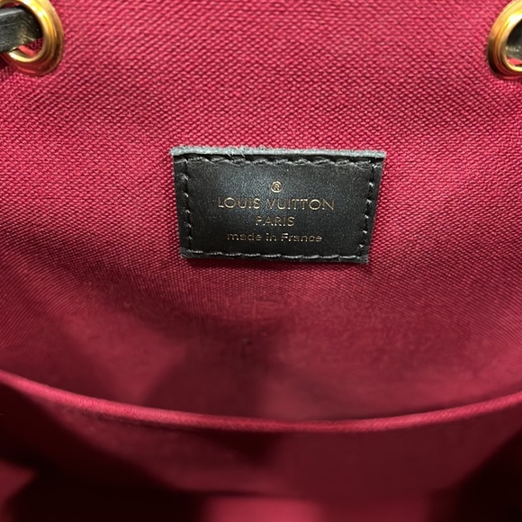 Authentic LV Montsouris PM, Brown/Black/inside is a burgundy red - Picture 3 of 8